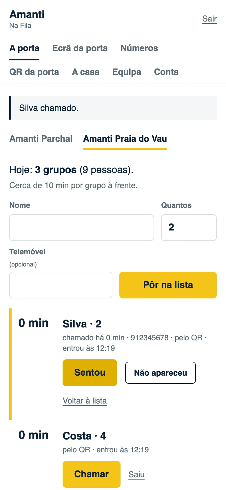 A lista no telemóvel de quem está à porta: o Silva chamado, com um traço amarelo e os botões «Sentou» e «Não apareceu»; o Costa e o Pereira à espera, com os minutos e o botão «Chamar».